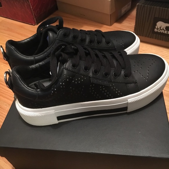 kendall and kylie tyler sneakers
